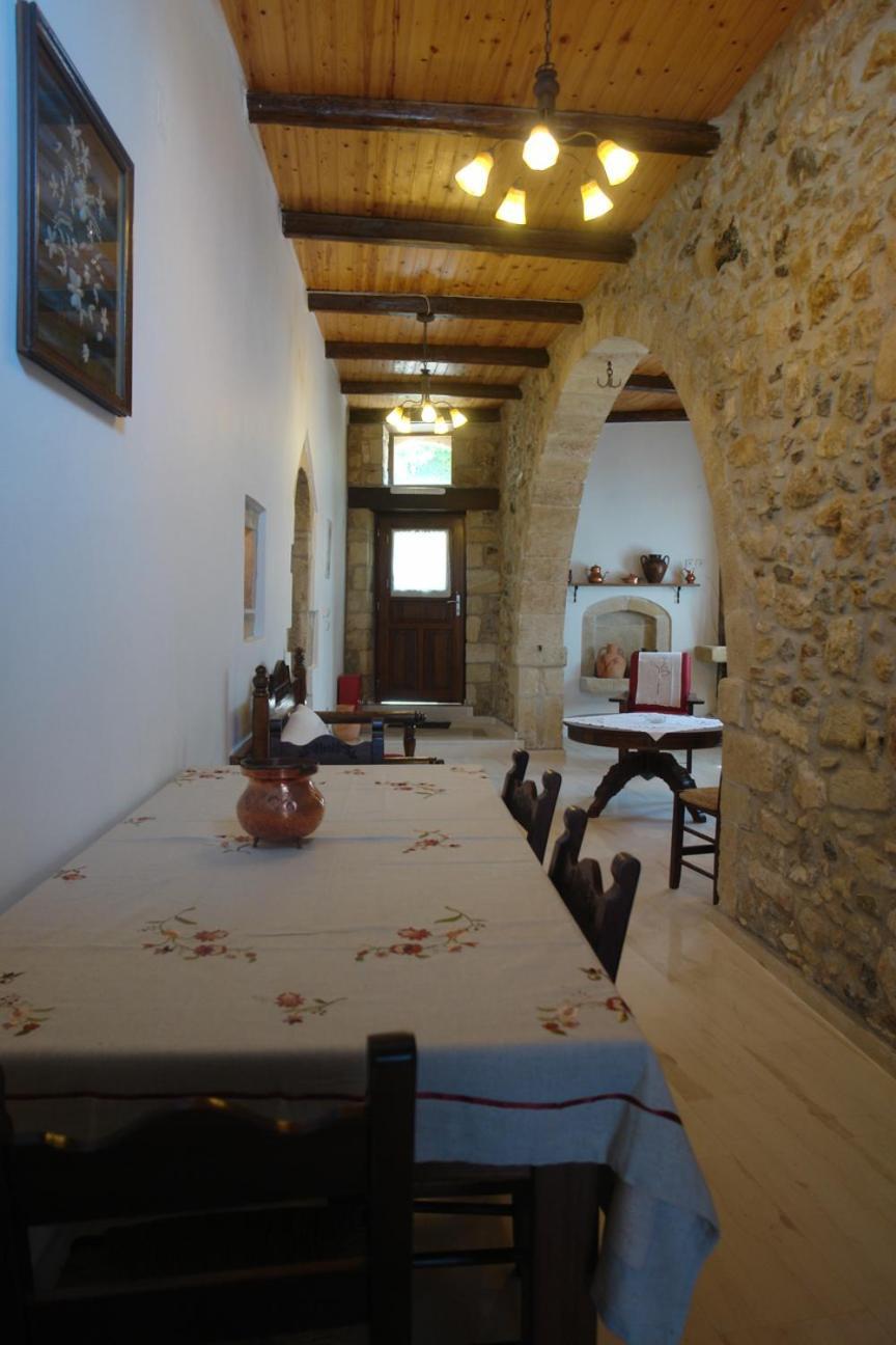 Villa Eleva Aryiroúpolis Esterno foto